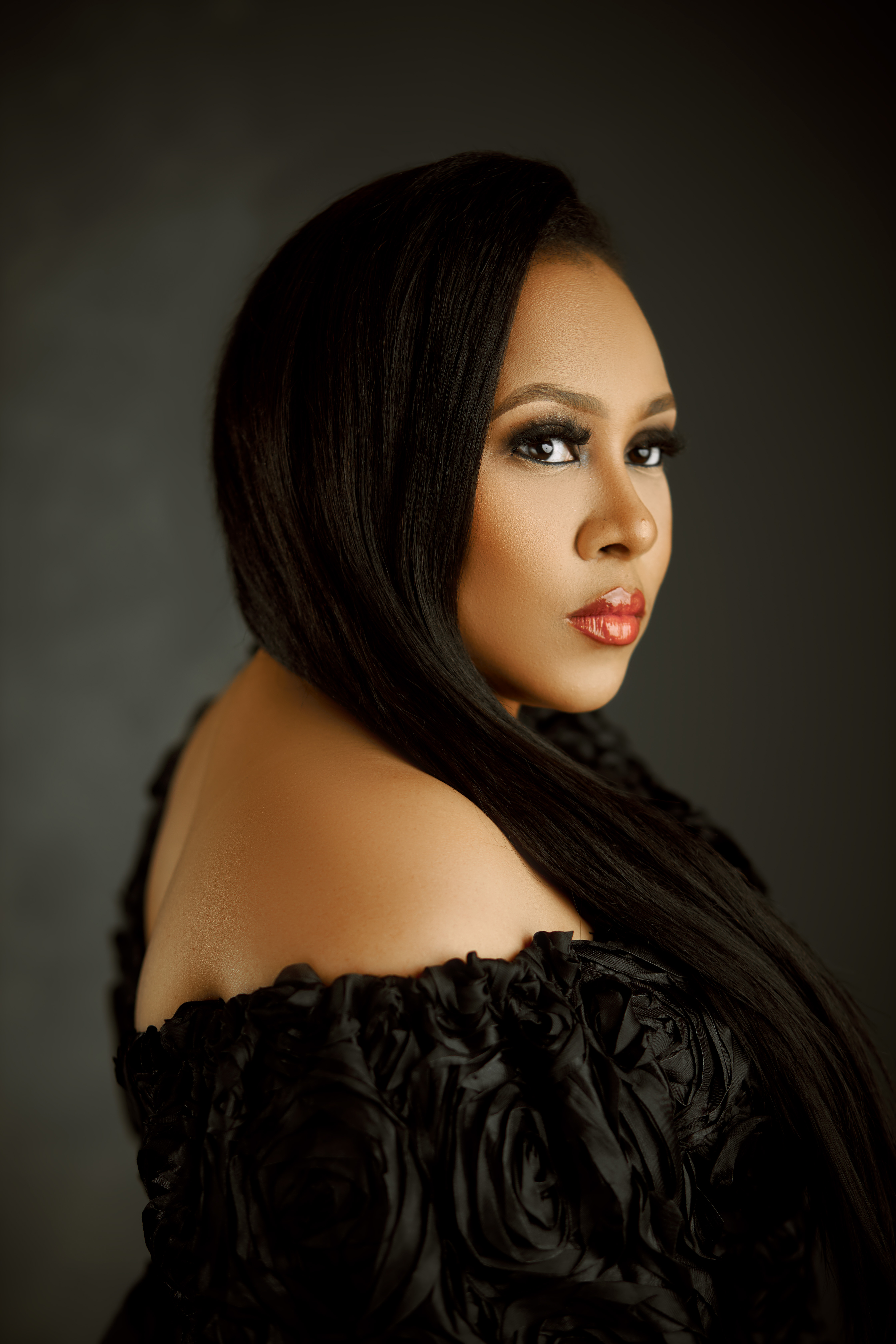 Portrait editorial frame